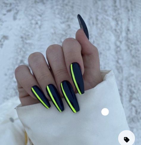 Nail Sets With Different Shapes, Gel Tips Nails Ideas Art Designs, Like Green And Black Nails, Neon Yellow And Purple Nails, Nails One Hand Different Color, Nails With Color Underneath, Black Nails With Neon Design, Sassy Nails Designs, Neon And Black Nails