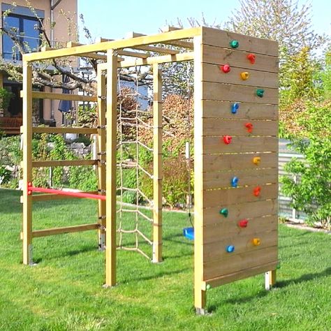 Climbing Frame Ideas, Kids Climbing Wall Outdoor, Backyard Climbing Structure Kids, Diy Monkey Bars Backyards, Diy Kids Climbing Structure, Diy Climbing Frame, Diy Climbing Structure, Outdoor Climbing Structure, Climbing Structures For Kids