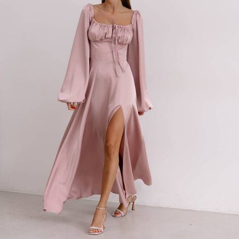 "Gorgeous powdery silk floor dress for you!" Blush Wedding Guest Dress, Blush Formal Dress, Blush Evening Gown, Blush Evening Dress, Floor Dress, Elegant Silk Dresses, Fantastic Dress, Sewing Easy, Modest Maxi Dress