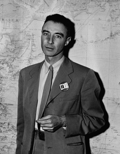 J Robert Oppenheimer, Nuclear Technology, Robert Oppenheimer, Famous Scientist, Red Scare, Heavy Burden, Manhattan Project, History Magazine, What Is Science