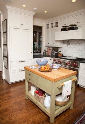 Small Kitchen Island Designs-45-1 Kindesign Kitchen Island Furniture, Rustic Master, Small Kitchen Island Ideas, Kitchen Layouts With Island, Kitchen Design With Island, Small Kitchen Layouts, Small Kitchen Island, Cottage Shabby Chic, Kitchen Island Table