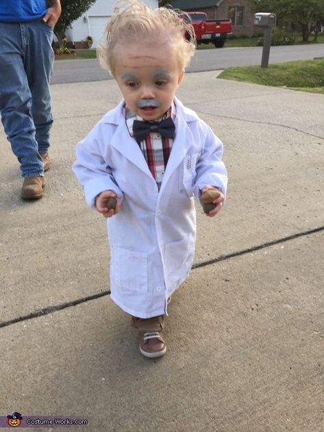 Toddler Boy Diy Costume, Albert Einstein Halloween Costume, Homemade Kids Halloween Costumes, Baby Boy Costume Ideas, Halloween Costumes Kids Homemade, Diy Costumes For Boys, Diy Costumes Kids Boys, Toddler Boy Halloween Costumes, Sibling Costume