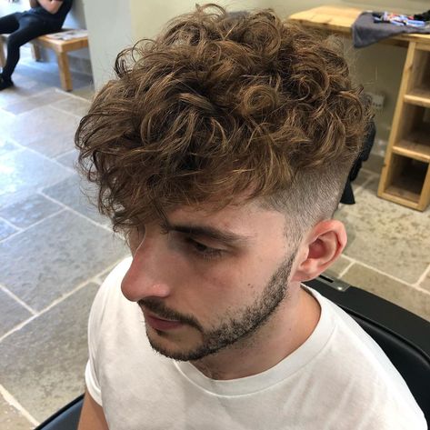 Loose Perm Short Hair, Men Perm, Perm Hair Men, Loose Perm, Undercut Curly Hair, Perm Curls, Wavy Perm, Long Hair Perm, Curly Hair Fade