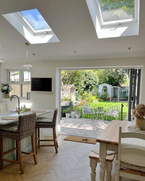 Kitchen Extension With Bifold Doors, Bifold Doors Onto Patio, Bi Folding Doors Kitchen, White Bifold Doors, Bi Folding Doors, Aluminium Bifold Doors, Open Kitchen Dining Room, House Extension Plans, Open Plan Kitchen Dining Living