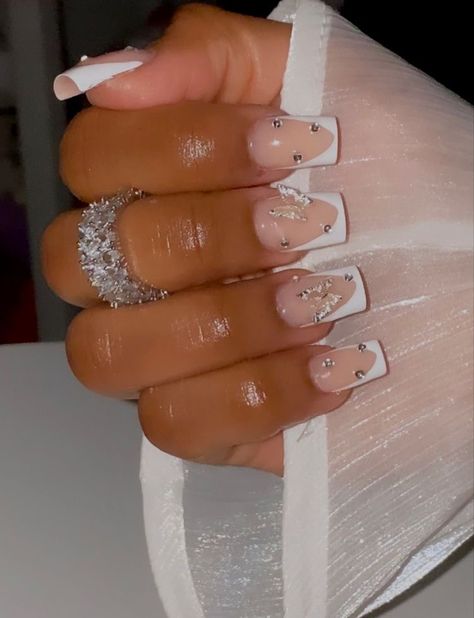 Pearl And Butterfly Nails, Short Square Acrylic Nails Butterfly, Short Nails With Butterfly Charms, Cute Short Nails With Gems, Butterfly Gem Nails, Short Butterfly Nails, Butterfly Charm Nails, Baby Shower Nails, June Nails