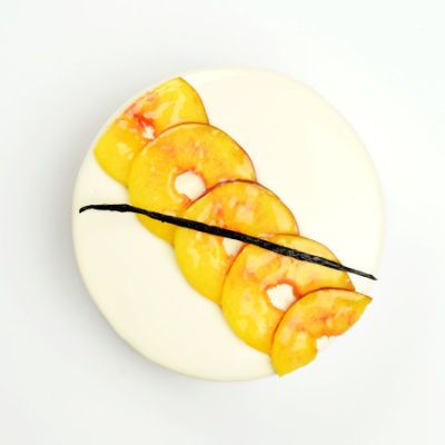 Homepage Peach Entremet, Petit Four Glaze, Petit Four Glaze Recipe, White Chocolate Mirror Glaze, Easy Mirror Glaze Recipe, Entremet Recipe, Mirror Glaze Recipe, Mirror Cakes, Chocolate Mirror Glaze