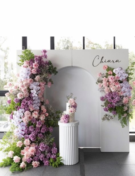 Christening Photos, Garden Party Birthday, Wedding Arch Flowers, Arch Flowers, Event Backdrop, Beauty Event, Chocolate Decorations, Wedding Decor Elegant, Bridal Shower Theme