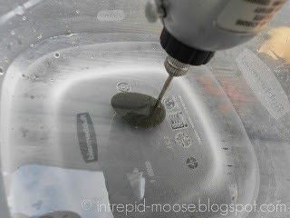 Drilling Holes In Glass, Drilling Glass, Dremel Tool Projects, Dremel Bits, Dremel Crafts, Beach Stones Jewelry, Dremel Carving, Dremel Projects, Dremel Wood Carving