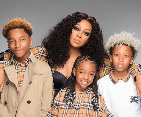 Monica was Rocko was the one time we got our day off day day we all have our Burberry Photoshoot, Holiday Family Photo Outfits, Monica Brown, Willow Smith, Family Photoshoot Outfits, Black Family, Teyana Taylor, Family Holiday Photos, Gabrielle Union