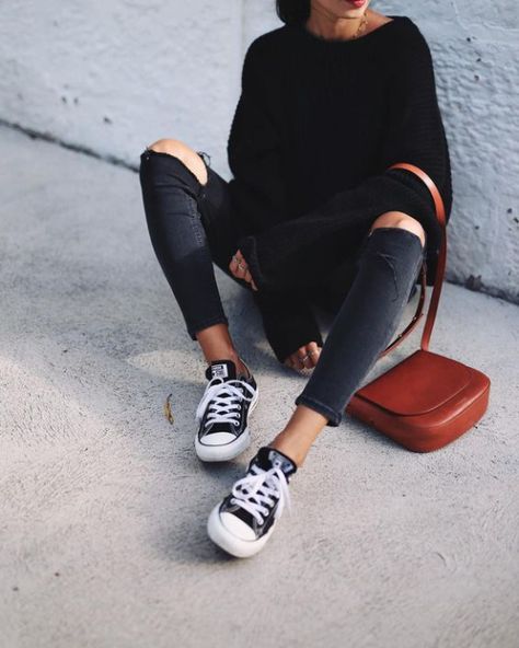 White Low Top Converse, Converse Outfits, Low Top Converse, Curvy Petite Fashion, Black Converse, Outfits With Converse, Black Knit Sweater, Milan Fashion Weeks, Africa Fashion