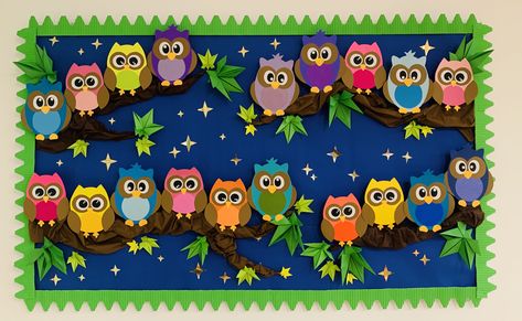 Owl Bulletin Board Ideas, Owl Classroom Door, Owl Classroom Decor, Owl Bulletin Boards, Soft Board Decoration, Bulletin Board Tree, Owl School, Diy Crafts For School, Owl Theme Classroom