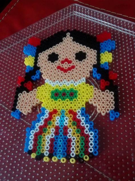 Spanish Perler Beads, Perler Beads Mexican, Mexican Perler Bead Patterns, Pyssla Ideas, Hamma Beads Ideas, Mexican Doll, Easy Perler Beads Ideas, Hamma Beads, Perler Crafts