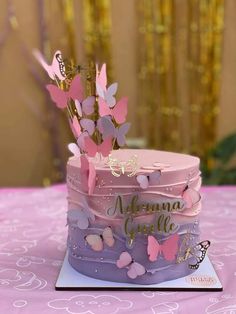 #cake Pink And Purple Cake With Butterflies, Butterfly Birthday Cake Ideas, Purple Theme Cake, Butterfly Cake Ideas, Purple Floral Cake, Floral Cake Ideas, Bolo Blaze, Butterfly Baby Shower Cake, Butterfly Theme Cake