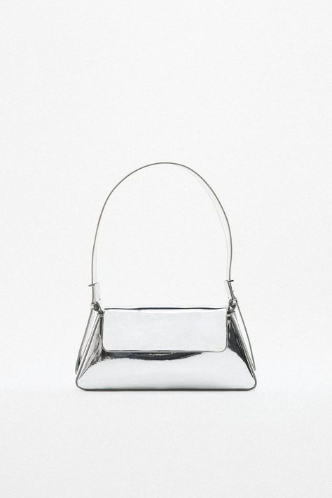 Zara Trends, Minimalist Shoulder Bag, Tote Outfit, Floral Handbags, Silver Bags, Zara Bags, Hadid Style, Shoulder Strap Bag, Bag Silver