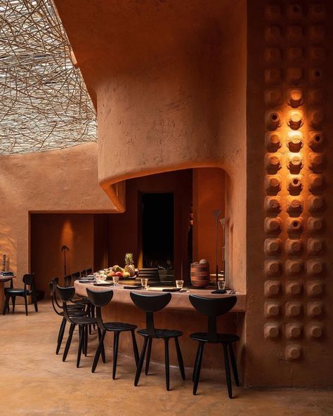 Terracotta Interior Design, Architecture Restaurant, Concrete Effect Paint, Luxury Restaurant, Restaurant Concept, Bar Design Restaurant, Design Del Prodotto, Restaurant Interior Design, Hospitality Design