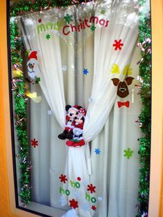 Disney World Christmas on Pinterest | Walt Disney World, Epcot and ... Christmas Disney World, Disney Window Decoration, Disney Christmas Diy, Disney Hotels Room, Resort Room, Disney Hotel, Hotel Window, Disney Christmas Decorations, Disney Diy Crafts