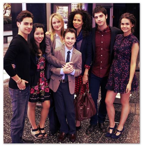 ♥️ The Fosters ♥️ Foster Cast, The Fosters Tv Show, Jake T Austin, Teri Polo, Foster To Adopt, Adoption Day, Foster Family, Abc Family, The Foster