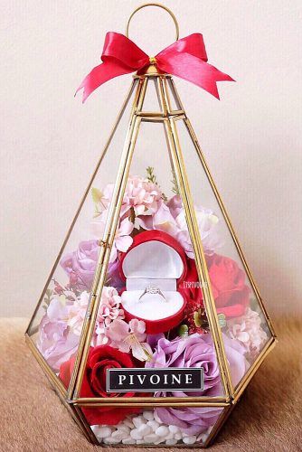 Engagement Box For Bride, Engagement Ring Boxes, Engagement Gift Baskets, Engagement Gifts For Him, Ideas For Engagement, Bridal Gift Box, Wedding Gift Hampers, Indian Wedding Gifts, Wedding Sign Decor