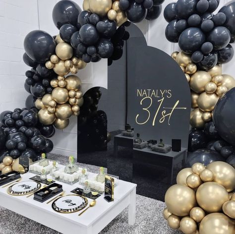 31st Birthday Ideas, 31st Birthday Ideas For Her, Pop Decor, Black And Gold Party Decorations, 40th Birthday Party Decorations, Black And Gold Balloons, Birthday Ideas For Her, 31st Birthday, Birthday Photo Props