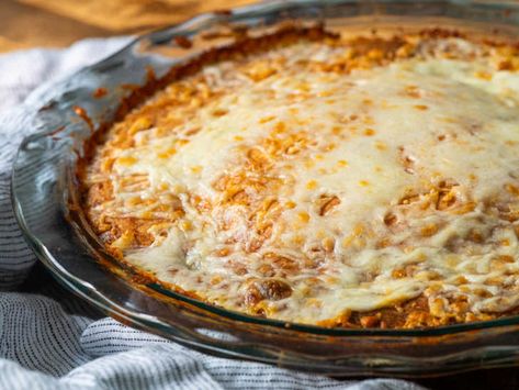 Impossible Lasagna, Lasagna Pie, Cheesy Lasagna, Dinner Pies, Spaghetti Pie, Traditional Lasagna, Bisquick Recipes, Easy Pie, Savory Pie