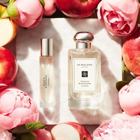 Shop Peony & Blush Suede Cologne by Jo Malone London at Sephora. This flirty fragrance has crisp red apple, fresh blossoms, and subtle suede. Jo Malone Peony, Tom Ford Neroli Portofino, Peony Blush Suede, Glossier You, Perfume Fragrance, Jo Malone London, Jo Malone, Red Apple, Fragrances Perfume