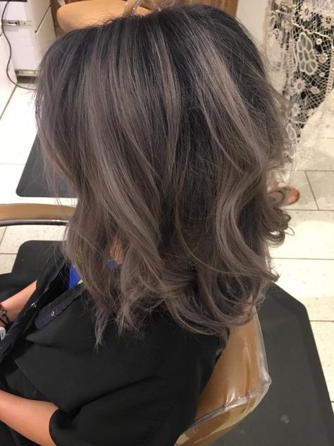 She is naturally a level 8. I prelightened her to a level 9. Toned with 9v redken shades. Used a tube of 8ss with 10g of the dark shadows, 6vol 1:1 for opacity as a shadow root. Mixed 10ss and 8ss equal parts with the 6vol in 1:1 for the kids and ends. Total process time of max 25 mins. Level 8, Blending Gray Hair, Dark Shadows, Haircut And Color, Brown Blonde Hair, Hair Color And Cut, Brown Hair Colors, Gray Hair, Great Hair