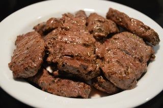 Deer Tenderloin Recipes, Deer Steak Recipes, Venison Marinade, Venison Steak Recipes, Venison Backstrap Recipes, Venison Steaks, Cooking Venison Steaks, Backstrap Recipes, Deer Steak