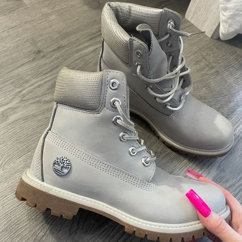 women’s grey timberland boots size 7 Grey Timberlands Outfit, Grey Timberland Boots Outfit, Timberland Boots Women Outfit, Timbaland Boots, Timberlands Outfit, Grey Timberland Boots, Timberland Boots Outfit, Timberland Boots Women, Downstairs Toilet