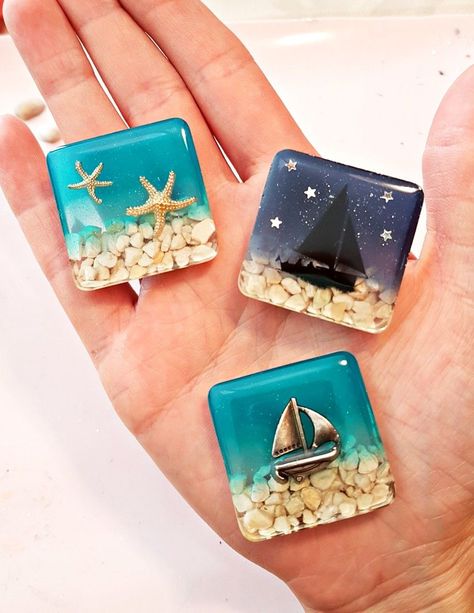 Epoxy Resin Countertop, Magnet Pendant, Sea Resin, Resin Pendant Diy, Resin Sea, Seni Resin, Bottle Cap Magnets, Resin Beach, Vintage Jewelry Diy