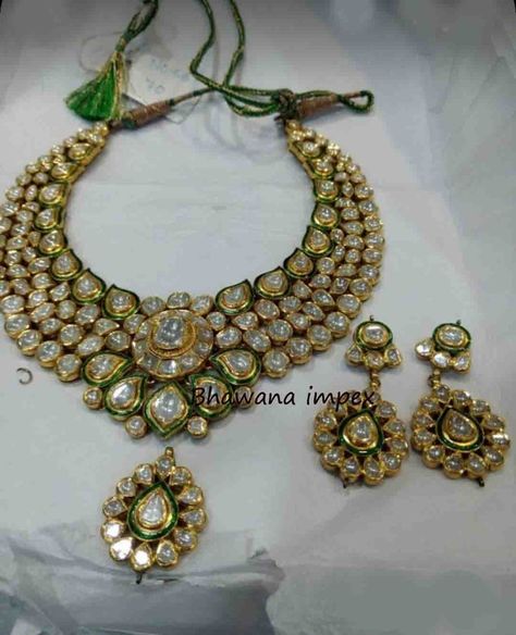 Jadau Jewellery Traditional, Polki Pendant Set, Diamond Polki Necklace, Meena Jewellery, Jadau Necklace Set, Diamond Polki Jewellery, Necklace With Earrings Set, Jadau Necklace, Jadau Jewellery