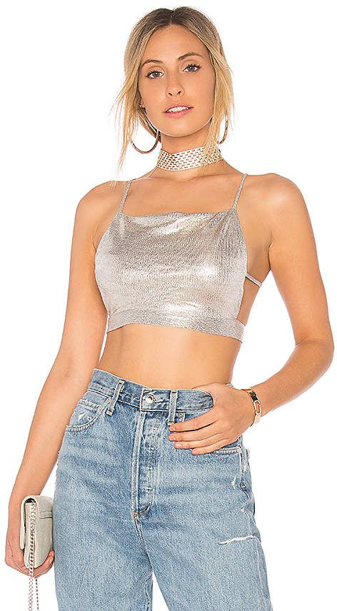 h:ours x REVOLVE Lyra Crop Top #coachella #croptop #silver Silver Top Outfit, Halter Tops Outfit, Unusual Clothes, Crop Tops Online, Flirty Tops, Outfit Challenge, Silver Top, Top Outfit, Top Pants Set