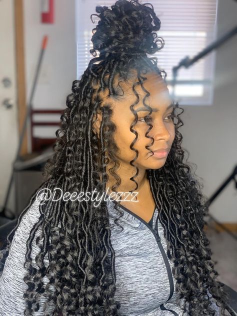 ❤️Valentine’s Day ready ❤️ 👑Crowing queens over here 💕 • 🤞🏽 Fb: Dee's Stylezz Insta:@Deeestylezzz To book ❤️❤️ https://vagaro.com/deeestylezzz *Money SAVER🤑 * takes 2-3 hours 🕥 *its last 4months 📆 *grows you hair tremendously *light weight💪🏽 and NO these are not all individuals ‼️ Half&hAlf perimeter done by me 🔥 I love my clients I know some beautiful people this Beauty 🖤🖤🖤‼️📍 #fauxlocs #bohemianlocs #half&half #crochethairstyles #crohetfauxlocs #hairstylist #hairstyles #locstyles Goddess Locs Hairstyles, Hairstyles On Black Women, Crochet Curly Hair, Curly Faux Locs Crochet, Wavy Crochet, Goddess Locs Crochet, Curly Faux Locs, Two Braid Hairstyles, Curly Crochet Hair Styles