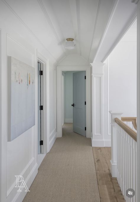 Cape Cod Hallway, Cape Cod House Bathroom, Cape Cod Laundry Room, Cap Cod Interior Design, Cape Cod Style House Interior, Cape Cod Home Decor, Cape Cod Style House Interior Design, Cap Cod Style Homes Interior Design, Cape Cod Front Door