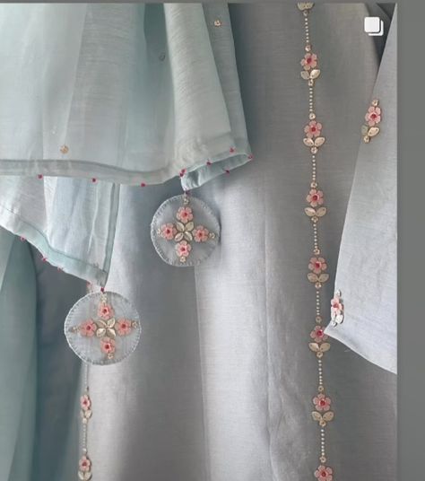 Tassel For Dupatta, Beautiful Dupatta Designs, Latkans For Kurti Handmade, Trending Dupatta Design, Tussles Design For Dupatta, Tussles Design For Kurti, Dupatta Designs Ideas Hand Work, Duppata Styles On Kurti, Suit Latkan Design