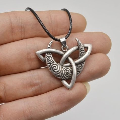 Tribe Necklace, Tribe Jewelry, Triquetra Necklace, Celtic Necklace, Jewelry Gothic, Symbol Necklace, Pagan Jewelry, Choker Pendant, Necklace Pendants