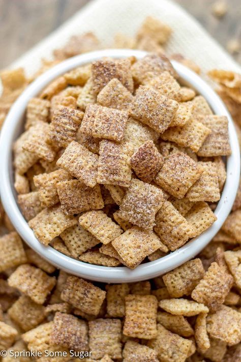 Crunchy rice chex cereal is coated in cinnamon sugar for the easiest and most addicting snack ever created. *This post was originally written and published on April 2, 2014. It is now one of the most popular recipes on my blog! I left the post as-is and updated with new photos.* This cinnamon sugar chex mix...Read On → Chex Cereal Recipes, Chex Snack Mix, Cinnamon Chex, Banana Dessert Recipes, Rice Chex, Cereal Snacks, Chex Cereal, Chex Mix Recipes, Cinnamon Toast Crunch