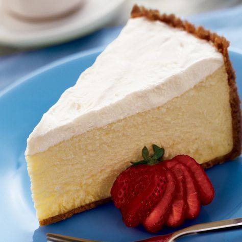 Cheesecake Recipe With Sour Cream, Recipe With Sour Cream, Sour Cream Cheesecake, Make Sour Cream, Daisy Sour Cream, Rich Cheesecake, Kid Friendly Dessert, Cream Cheesecake, Cheesecake Lovers