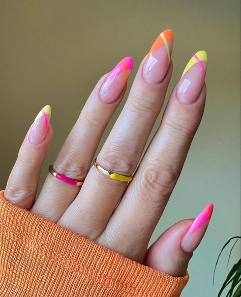 Barbie Pink Nails, Unghie Sfumate, Kutek Disney, Almond Nails Designs, Pink Nail Designs, Art Summer, Neon Nails, Stick On Nails, Cute Nail Designs