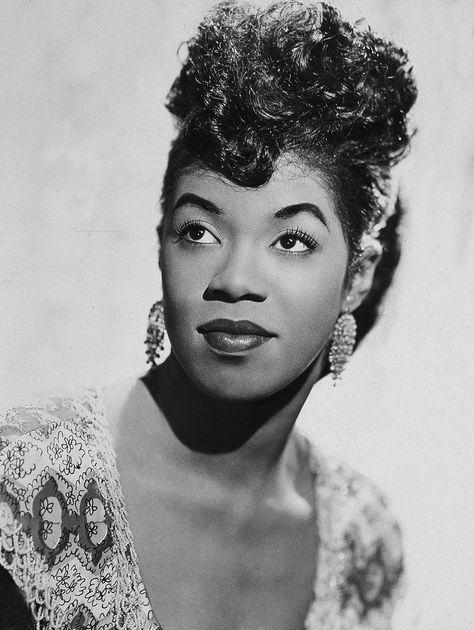 Sarah Vaughan 1920s Black Hairstyles, 1920s Black Women, 1920 Hairstyles, Hairstyles 1920, African American Women Hairstyles, 1920s Hair, American Hairstyles, Josephine Baker, Hair Icon