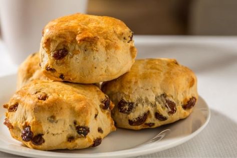 Sweet Scone Recipes – Cake Baker Airfryer Fruit, Treacle Scones, Wholemeal Scones, Sweet Scones Recipe, Portuguese Dessert Recipes, Delia Smith, Scone Recipes, Fruit Scones, Lemon Scones