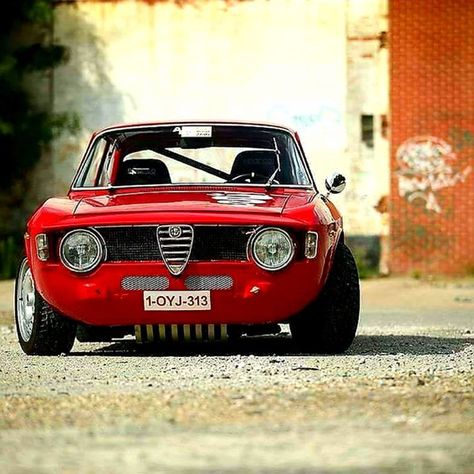 Alfa Romeo Junior, Alfa Romeo Gta, Alfa Romeo Giulia Quadrifoglio, Alfa Giulia, Alpha Romeo, Alfa Romeo Gtv, Porsche Classic, Alfa Romeo Cars, Vw Porsche