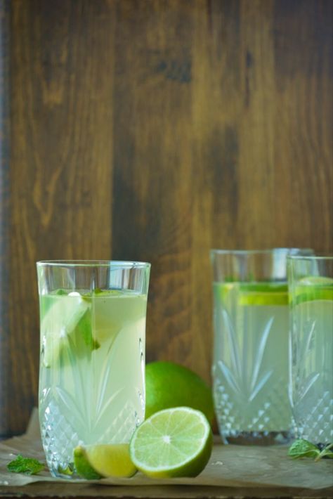 Egyptian Mint Limeade Recipe #mintlimeade #egyptiandrinks #mintdrinks #egytianmintdrink #limeaderecipe #summerdrinkrecipe Egyptian Drinks, Mint Limeade Recipe, Mint Limeade, Fancy Kitchen, Limeade Recipe, Mint Sugar, Fancy Kitchens, Mint Sprig, Fine Mesh Strainer