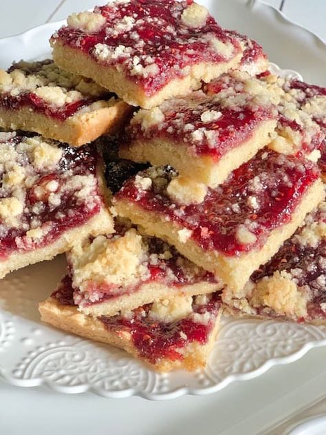 Raspberry Squares Recipe, Pink Lady Squares, Easy Raspberry Desserts Quick, Rory Style, Fruit Squares, Raspberry Squares, Coconut Squares, Raspberry Dessert, Bar Treats