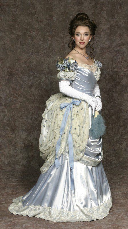 Late/Bustle Victorian Gown, Victorian Era Fashion, Bustle Dress, Victorian Costume, Century Clothing, Victorian Clothing, Fantasy Gowns, Beautiful Costumes, Vintage Gowns