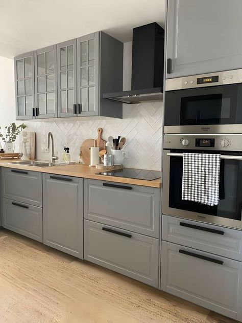 Ikea Gray Kitchen Cabinets, Ikea Gray Kitchen, Coloured Kitchen Cupboards, Grey Kitchen Cabinets With Black Handles, Grey Kitchen Cupboards Colour Schemes, Grey Kitchen With Black Handles, Grey Kitchen Black Handles, Grey Kitchen Aesthetic, Ikea Kitchens 2023 Ideas