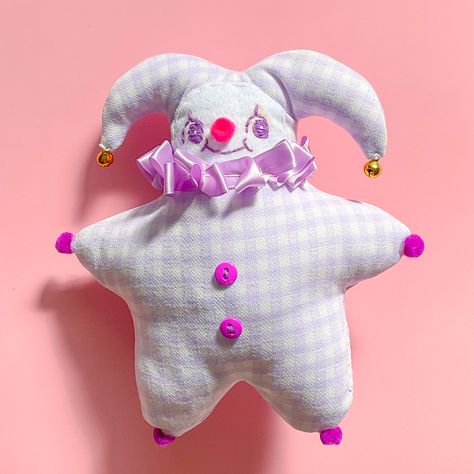 Clown Doll Pattern, Clown Diy Decorations, Cloth Clown Doll, Clown Doll Sewing Pattern, Clown Figurines Vintage, Clown Dolls Cute, Clown Plush Pattern, Diy Clown Doll, Clowncore Decor