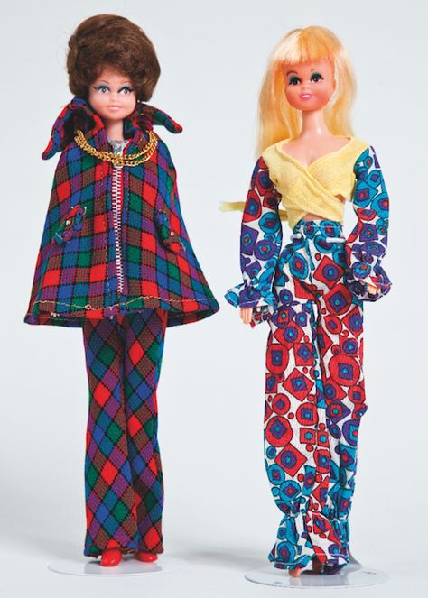 Campy Couture: Barbie's '70s Rivals Flaunted the Fashions We'd Love to Forget Jenny Jones, Fall Fashion Skirts, Barbie Outfits, Period Dress, Weird Fashion, Fashion Figures, Princess Grace, Barbie And Ken, Trend Fashion