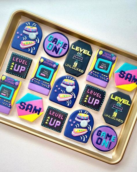 Gamers Themed Party, Arcade Birthday Party Decorations, Arcade Birthday Party Cake, Arcade Cookies Decorated, Nerdy Birthday Party, Arcade Cupcakes, Arcade Theme Cake, Retro Arcade Birthday Party, Arcade Party Favors