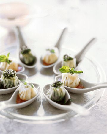 Steamed Ricotta Dumplings - Martha Stewart Recipes Ricotta Dumplings, How To Cook Gnocchi, Easy Tomato Sauce, Fresh Potato, Broccoli Rabe, Party Appetizers, Hors D'oeuvres, Vegetarian Dinner, Dim Sum