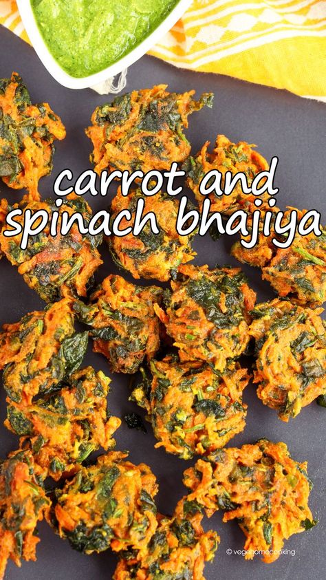 Healthy Carrot Muffins, Healthy Indian Snacks, Onion Bhaji, Carrot Muffins, Pakora Recipes, Tamarind Chutney, Tea Time Snacks, Carrot Recipes, Garlic Recipes